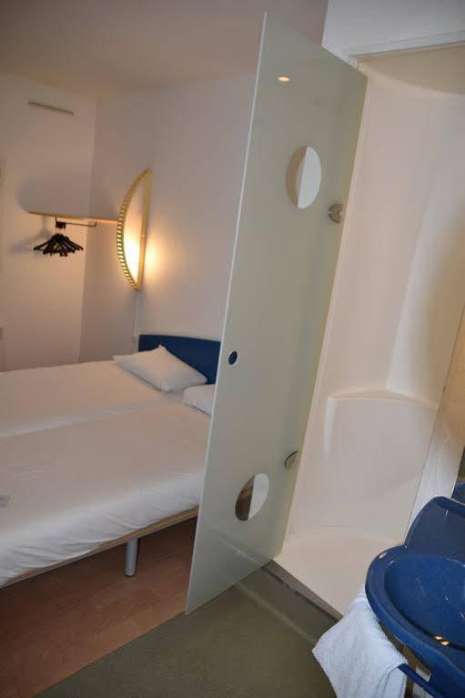 Ibis Budget Rochefort Екстериор снимка