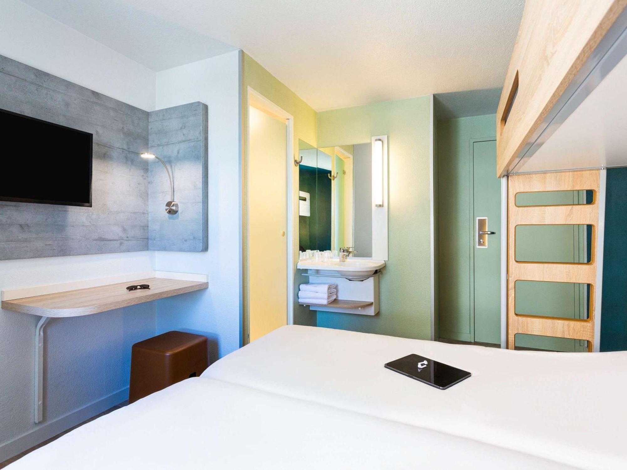 Ibis Budget Rochefort Екстериор снимка