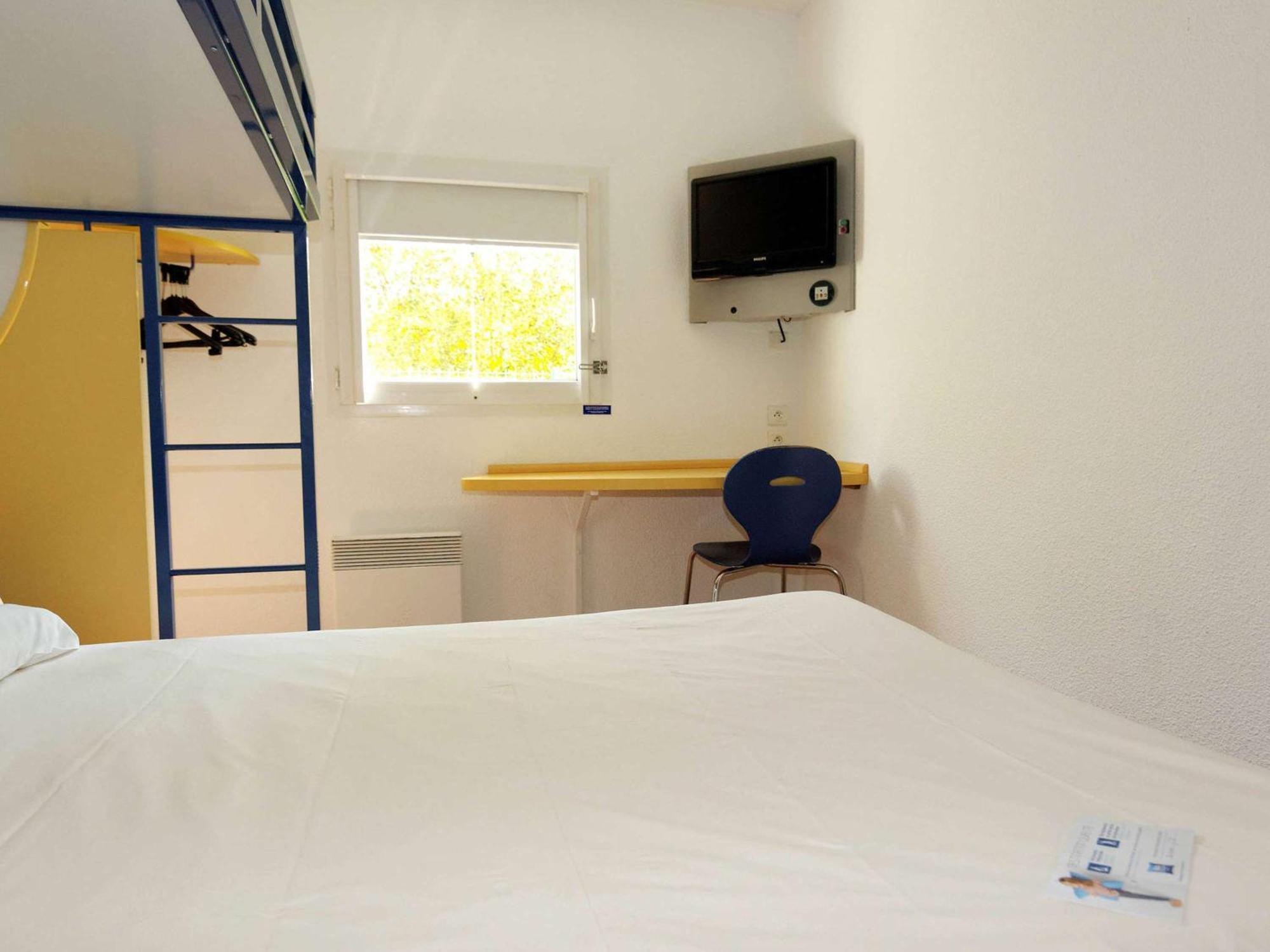 Ibis Budget Rochefort Екстериор снимка