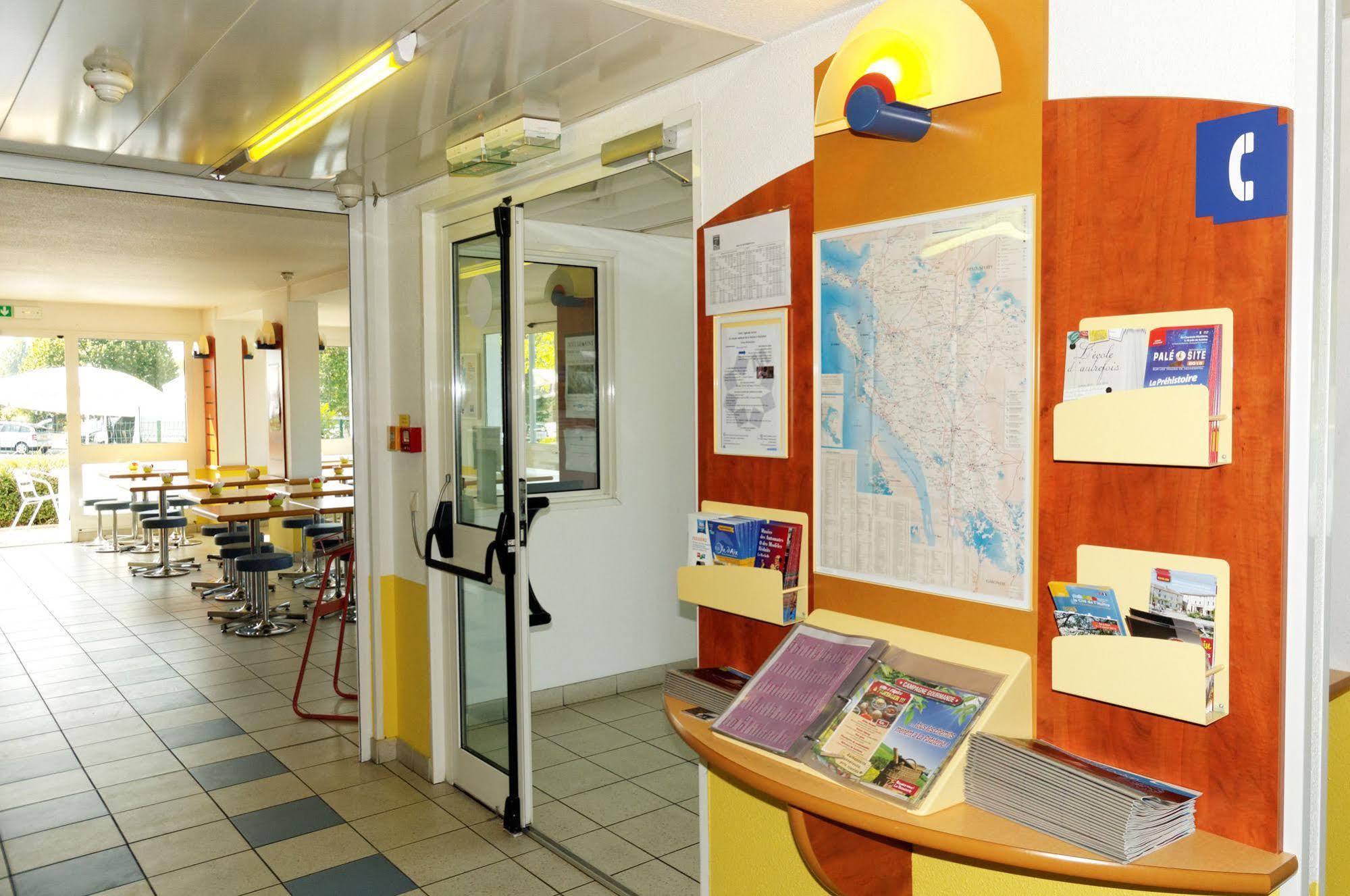 Ibis Budget Rochefort Екстериор снимка