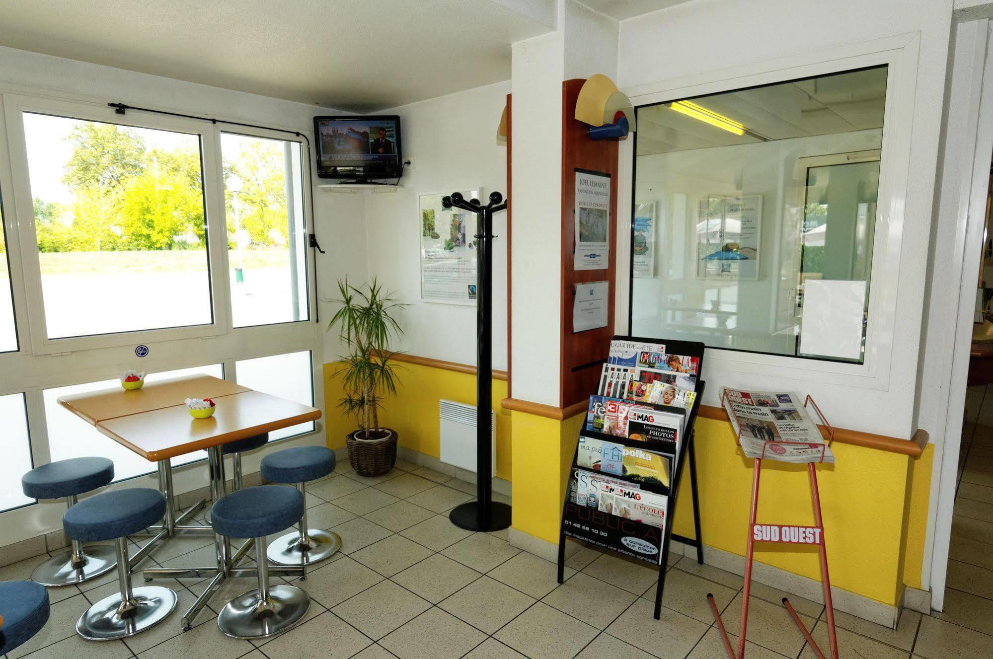 Ibis Budget Rochefort Екстериор снимка