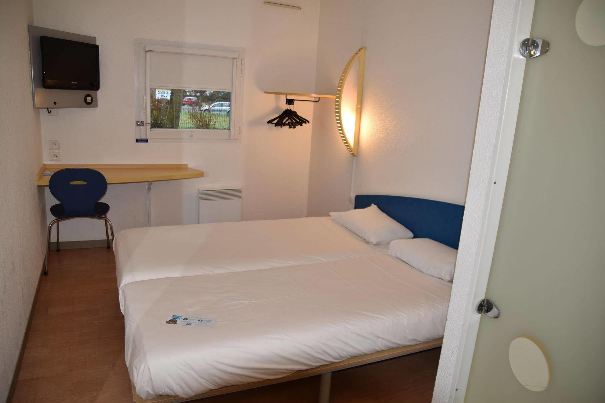 Ibis Budget Rochefort Екстериор снимка