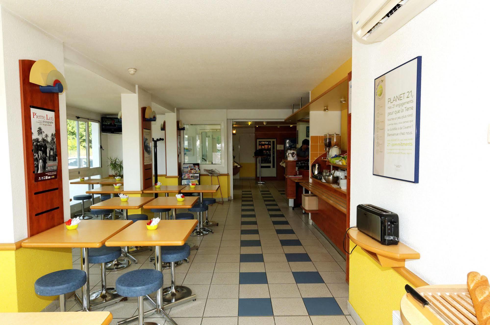 Ibis Budget Rochefort Екстериор снимка